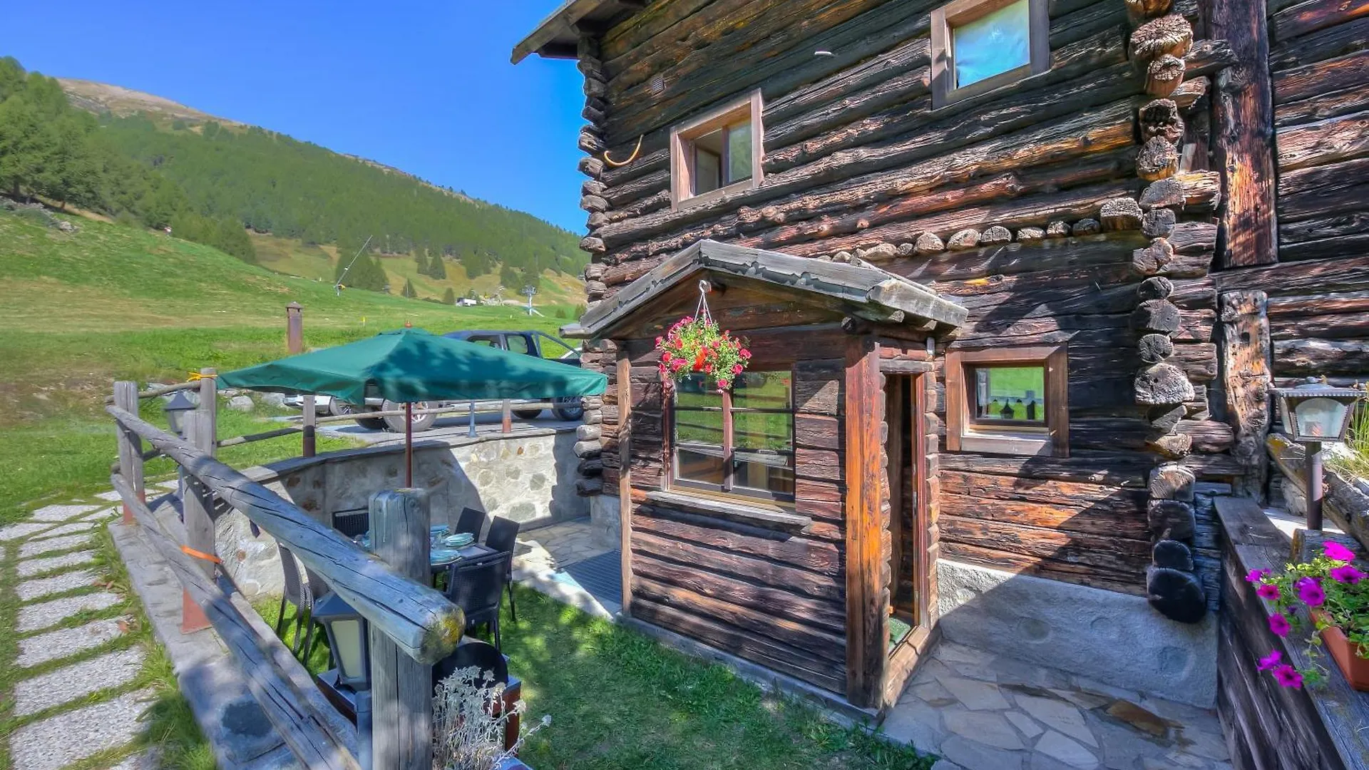 Chalet Sciachilo Ski In-Ski Out 10M - Happy Rentals ليفينو