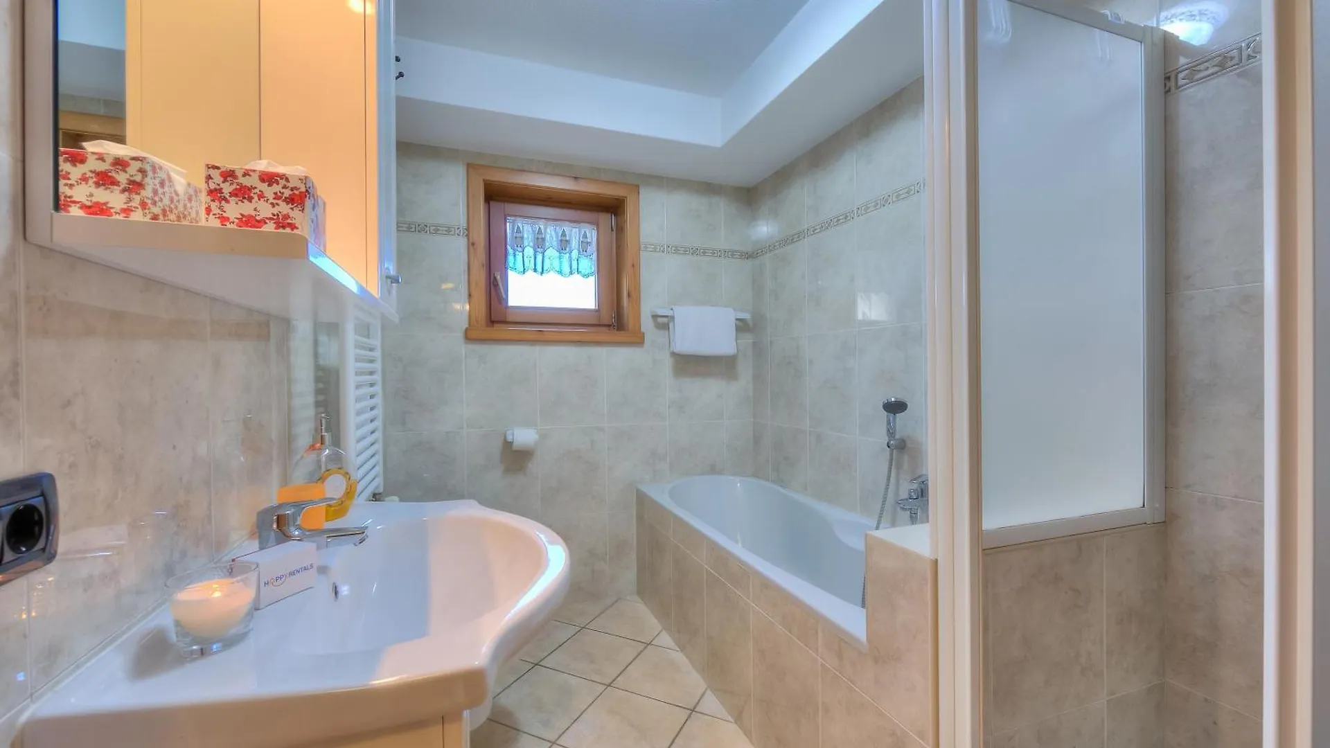 Chalet Sciachilo Ski In-Ski Out Mt 10 - Happy Rentals Livigno Italy